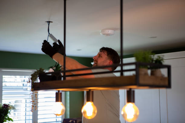 Affordable Emergency Electrician in Parklawn, CA
